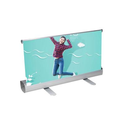 브론즈 롤업 스탠드
